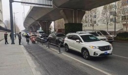 郑州爆料交警事件最新,真相与争议交织的警民冲突瞬间